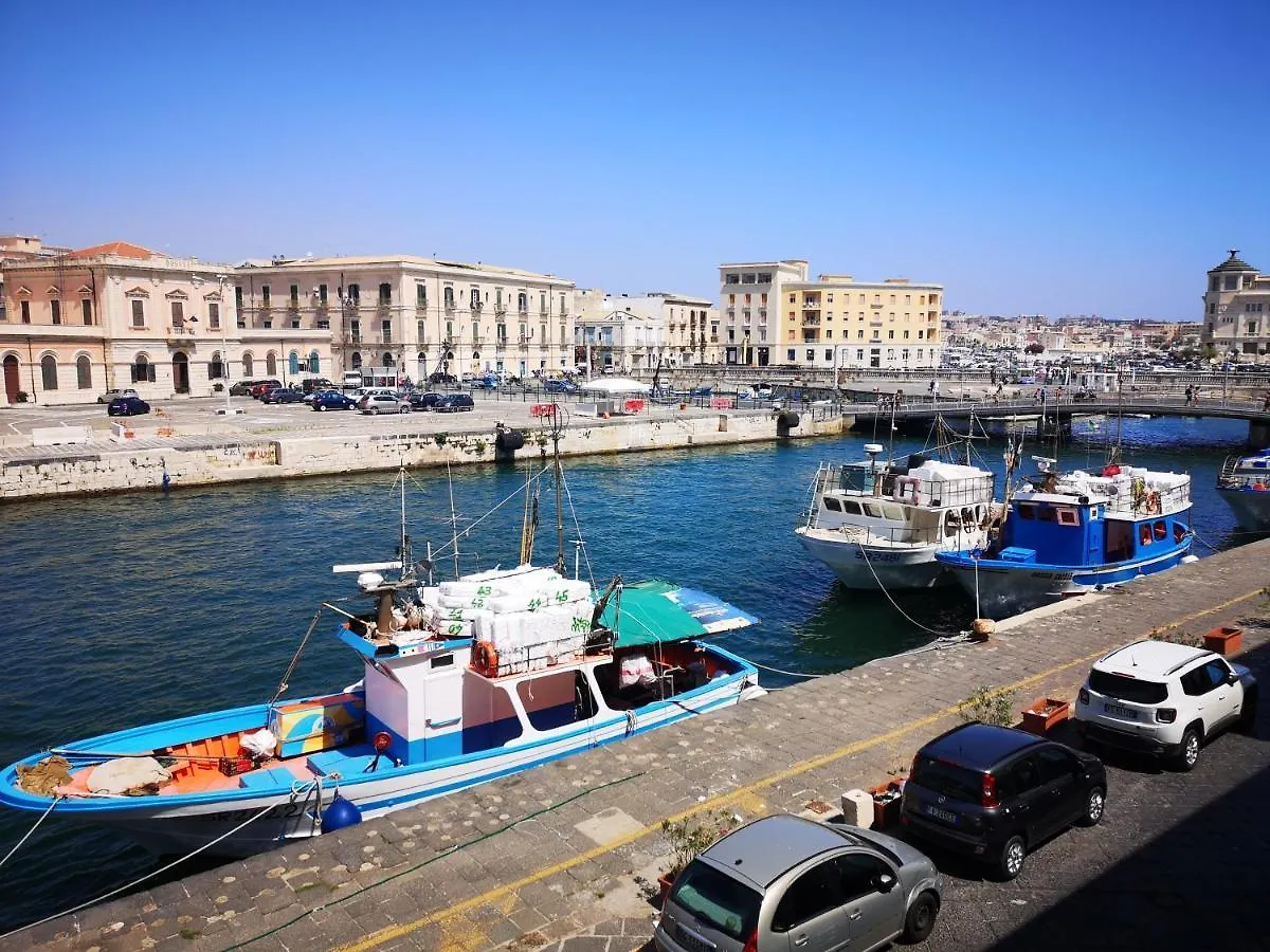 L'Approdo Delle Sirene Panzió Szirakúza