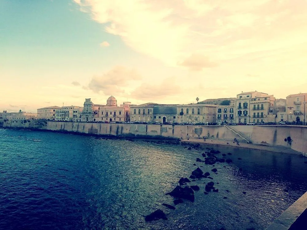 L'Approdo Delle Sirene Panzió Szirakúza