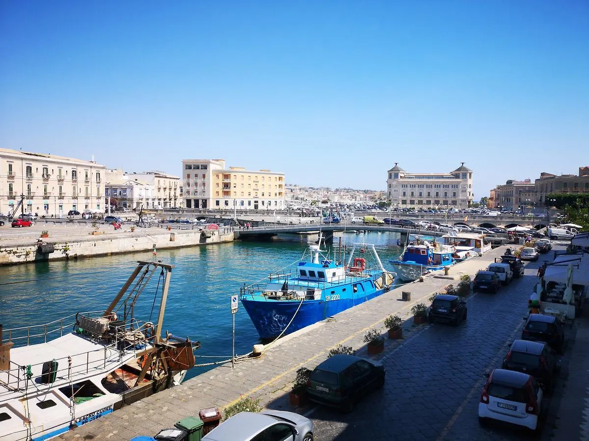 L'Approdo Delle Sirene Panzió Szirakúza